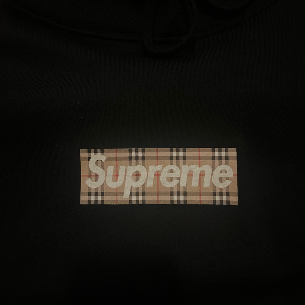 Burberry Supreme Collaboration hoodie